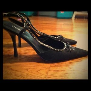 Guess size 9.5 pointed black stilettos