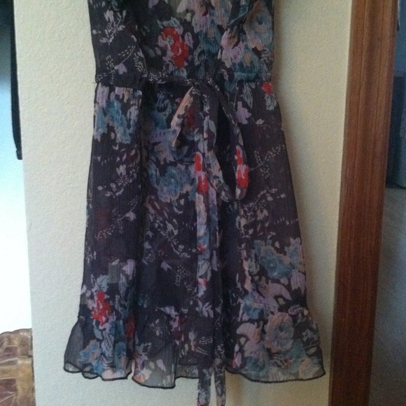 Sleeveless floaty top! - Picture 4 of 4