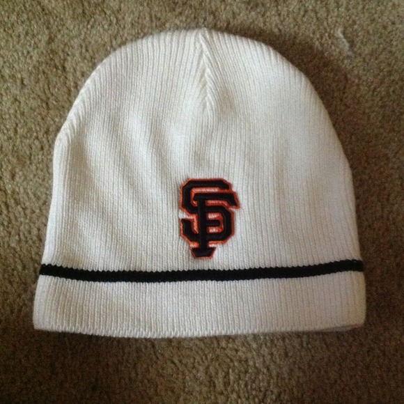 White SF Giants beanie