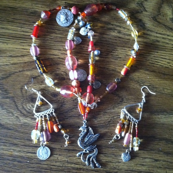 Handmade necklace - Picture 1 of 3