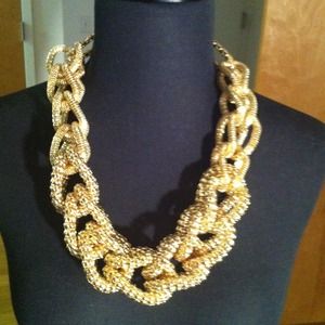 Chunky mesh gold necklace