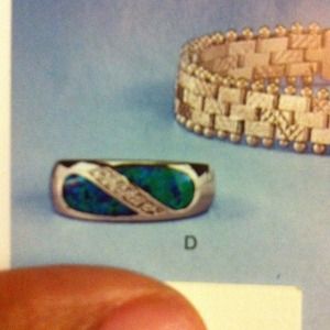 Ring with synthetic opal and czs