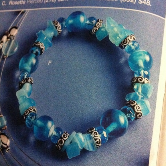 Genuine blue jade chips stretch bracelet