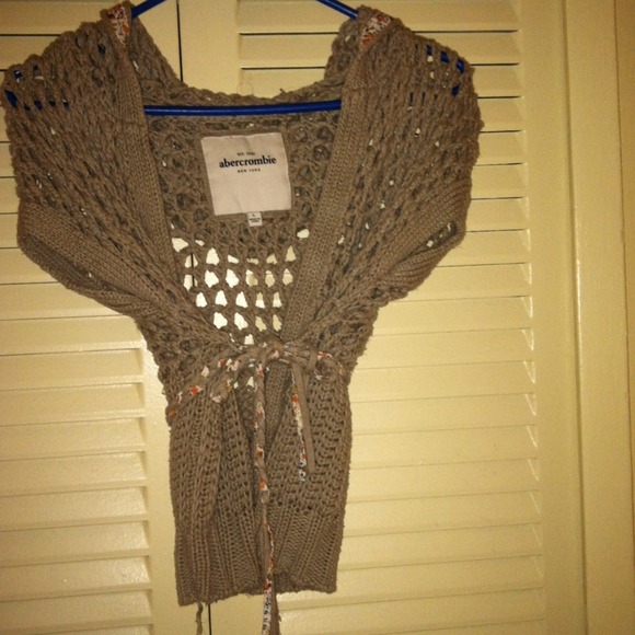 abercrombie knitted sweater with hood.