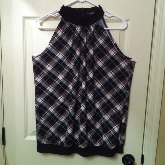 Sleeveless plaid dress shirt blouse