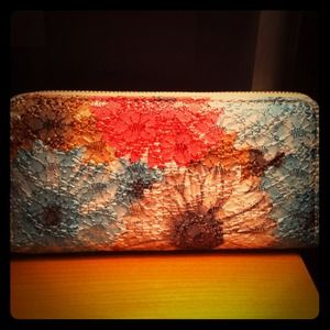 Clutches & Wallets - Floral Knit Wallet/Clutch Clutches & Wallets - Floral Knit Wallet/Clutch