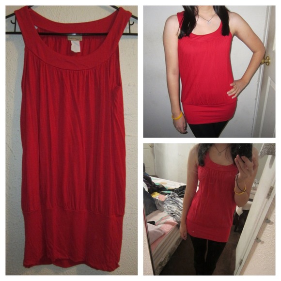 🔴SOLD IN BUNDLE!🔴 ❤Red Tunic!❤