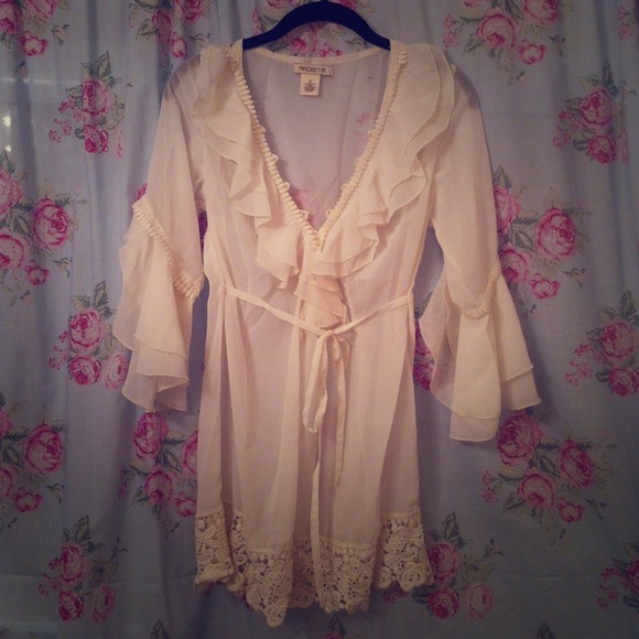 Cream chiffon shirt/dress with lace - Picture 1 of 1