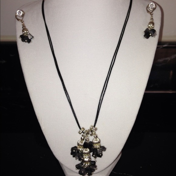 Necklace w/ earings