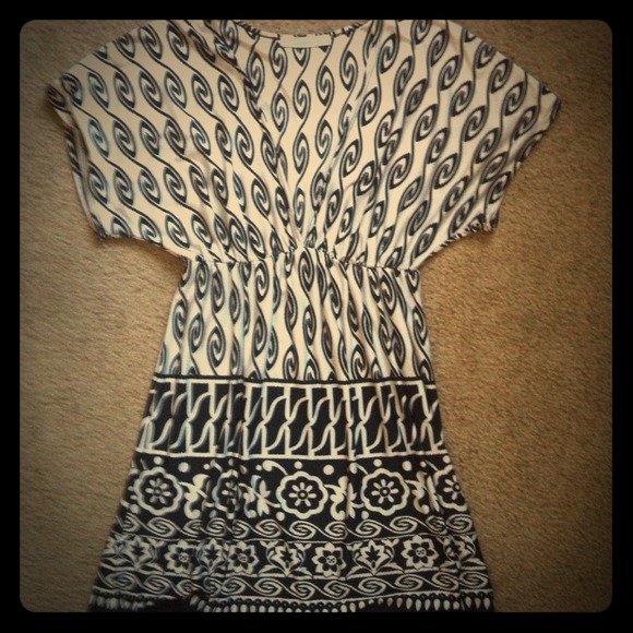 Plunging V Neckline.
