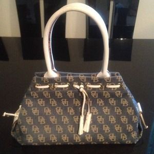 ✂Price Cut✂ Dooney & Bourke Bag