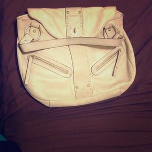 Juicy Couture Handbags - Beige Authentic juicy couture leather purse Juicy Couture Handbags - Beige Authentic juicy couture leather purse