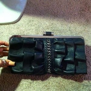 Bebe clutch