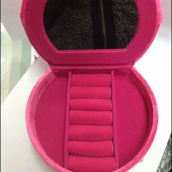 Jewelry case - Picture 3 of 4