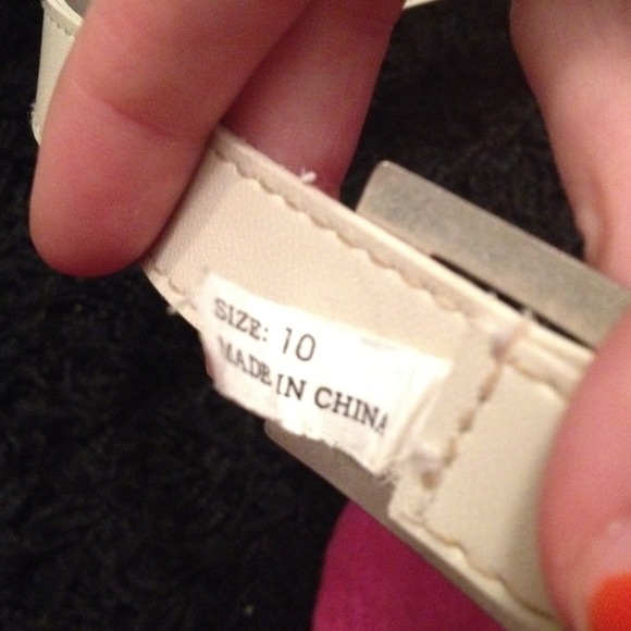 Off White Belt - Picture 2 of 3