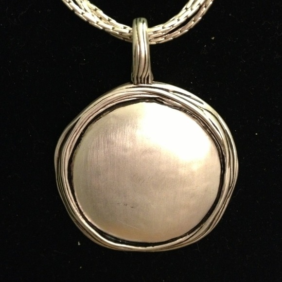 Beautiful silver pendant!