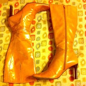 👢💋Nine West Camel Color Sexy Boots Rarely Worn