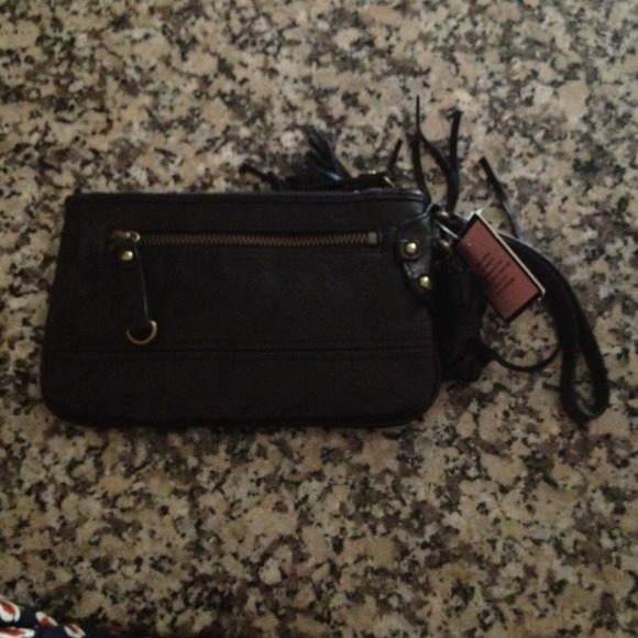 NWT black leather juicy couture wristlet - Picture 3 of 4