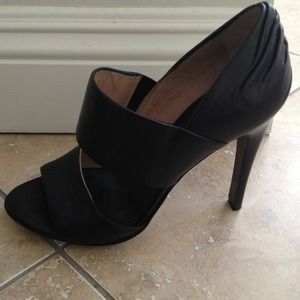 All Saints Shoes - ⬇REDUCED⬇ All Saints Cut Out Leather Pumps NEW All Saints Shoes - ⬇REDUCED⬇ All Saints Cut Out Leather Pumps NEW