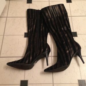 Awesome Deal. SUPER HOT BOOT