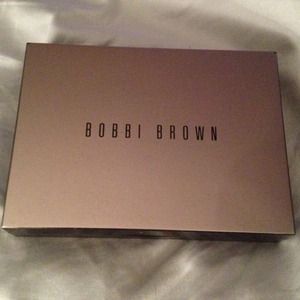 *SOLD* Bobbi brown eyeshadow and lipgloss palette