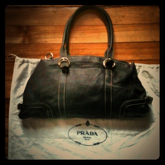 Prada black pebble leather handbag - Picture 1 of 4