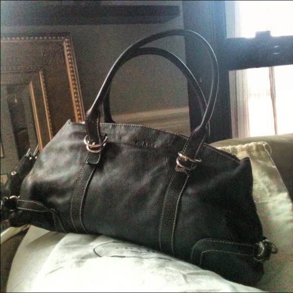 Prada black pebble leather handbag - Picture 2 of 4