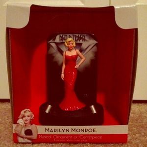 Marilyn M. Musical Ornament