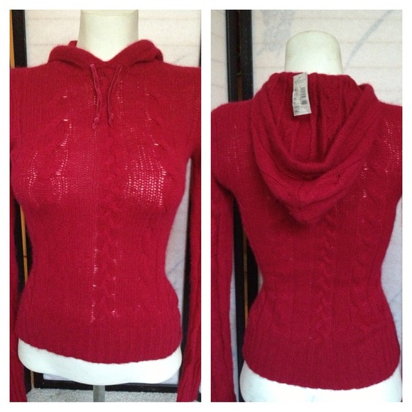 SOLD🔥💥NWT AmerIcan Eagle Red Knit Ribbed Hoodie - Picture 4 of 4