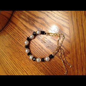 Black Pearl and Gold Chain Bracelet
