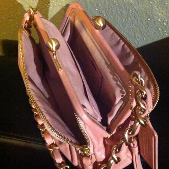 Coach Shoulder Bag - Picture 3 of 7