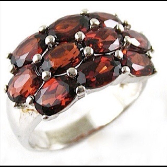 7ct Garnet Ring