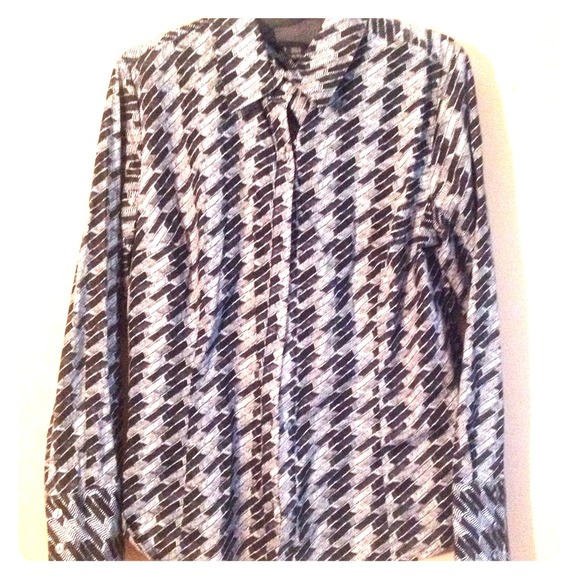 $$Reduced$$Women dress shirt