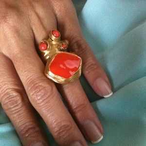 HOLD 💯 YSL Arty Ring 🏆HOST PICK