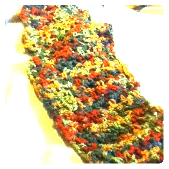 Fall colored Infinity scarf in the makeing - Picture 1 of 3
