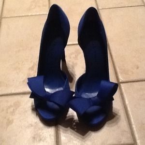 Blue Michael Kors pumps