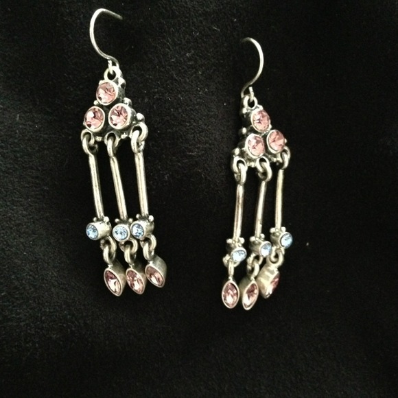 Jewelmint bundle. Earrings + necklace.
