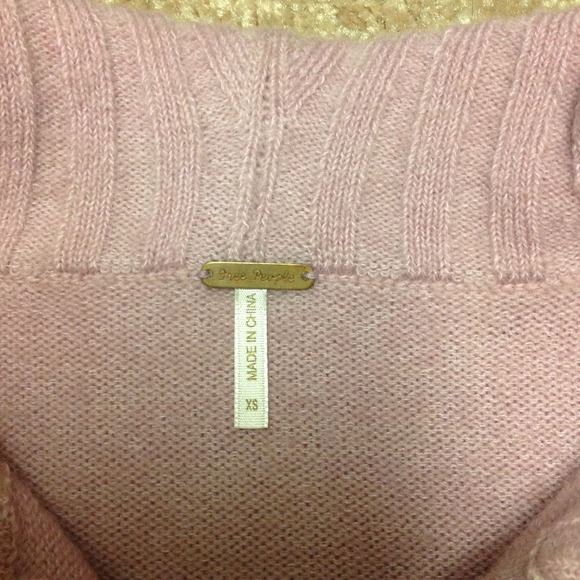 Free People sweater in pink xs - Picture 2 of 2