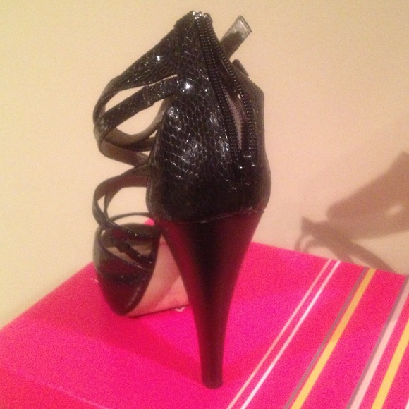 📦SOLD IN BUNDLE📦 Steve Madden Luxe Heels - Picture 4 of 4