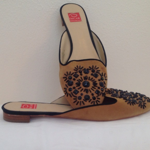 🔴SOLD🔴OSCAR de la Renta Tan Suede Slides - Picture 2 of 4