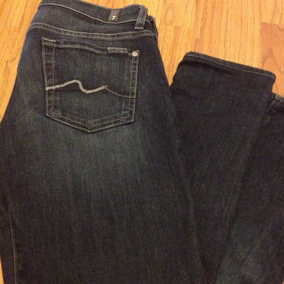 **Sold*** Barely worn 7 For all Mankind Roxanne