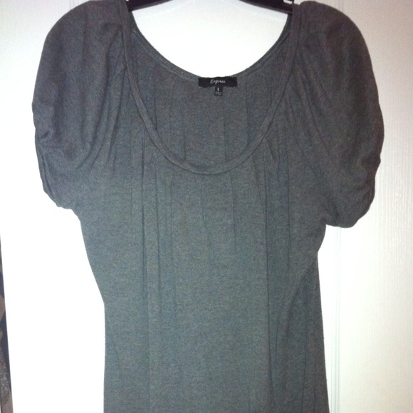 SOLD🎉Grey sweater dress from Express - Picture 2 of 4