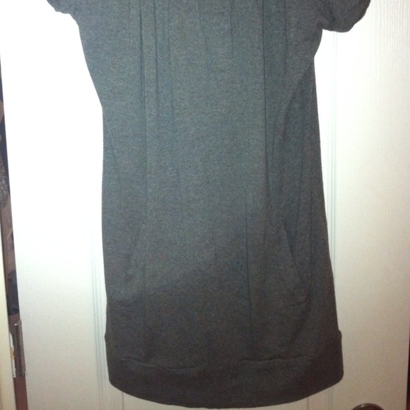 SOLD🎉Grey sweater dress from Express - Picture 3 of 4