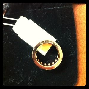 Michael kors authentic pink gold ring sz 6