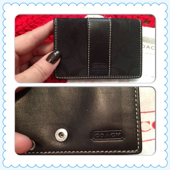 SOLD🎀Coach signature card wallet new with tag🎀 - Picture 2 of 3