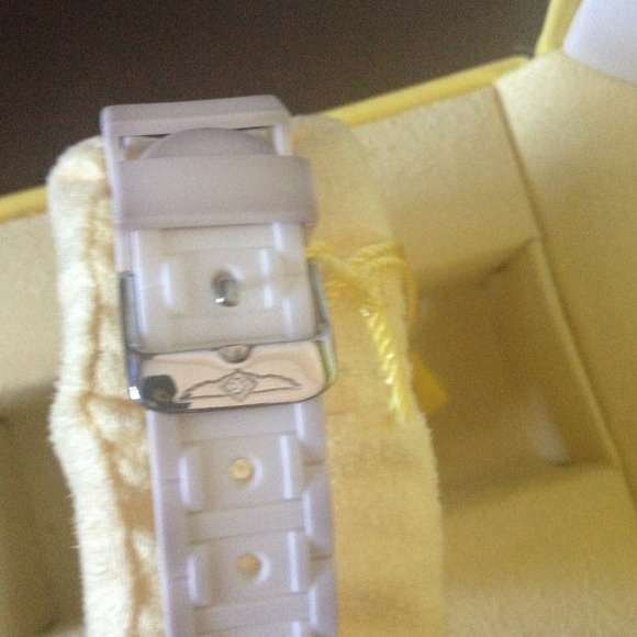 🎉SOLD🎉BNWT Invicta Watch - Picture 4 of 4