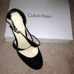 Calvin Klein Dressy Black Shoe - 6.5
