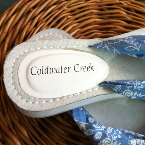 HP x 2!!🎉Coldwater Creek Bandana Flip Flops - Picture 2 of 4