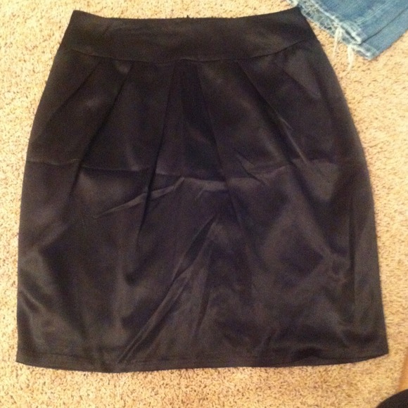 Black skirt