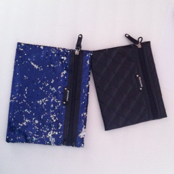 Nine West Cosmetic Travel Bags - Picture 1 of 4